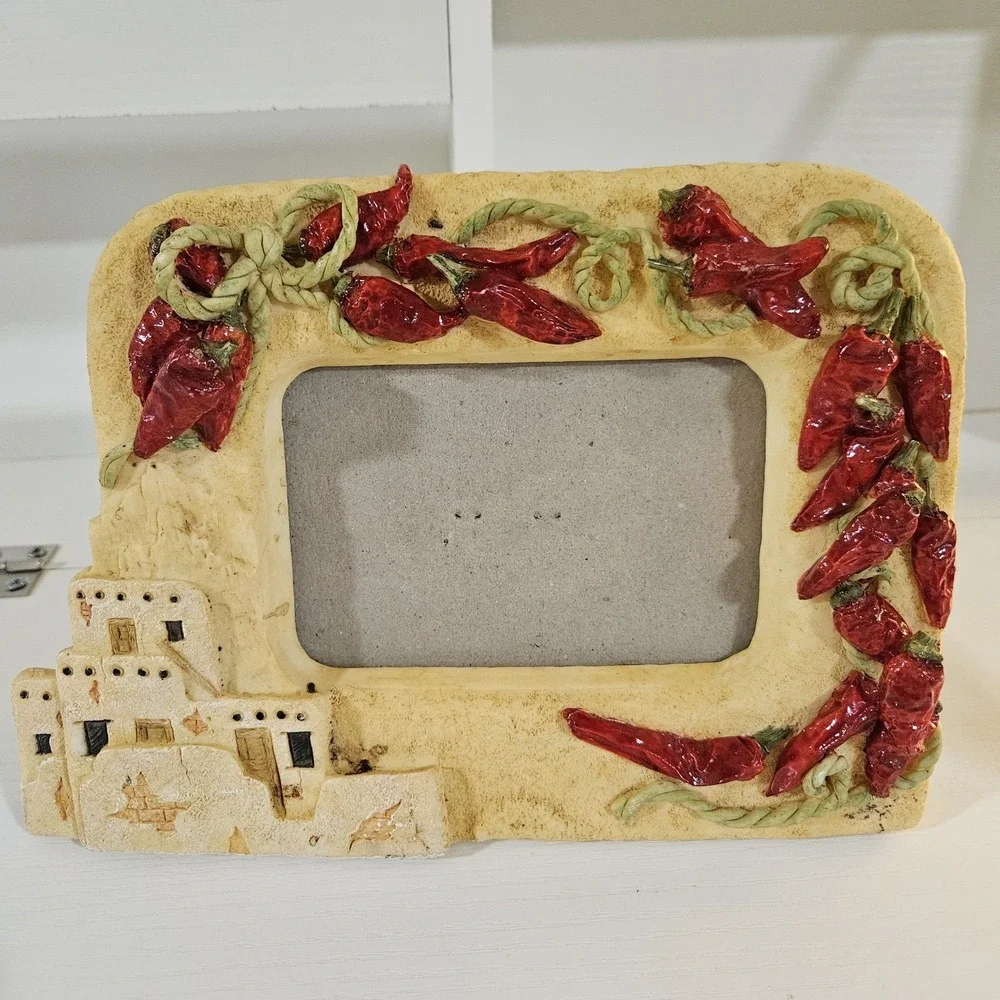 Vintage Southwestern Resin Picture Frame Adobe Pueblo Chili Peppers Ristra...